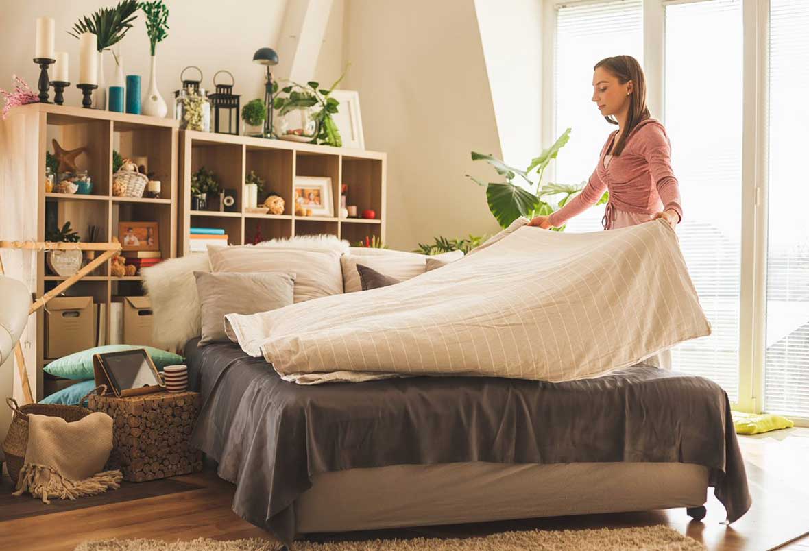 8 Simple Steps to Spring Clean Your Bedroom